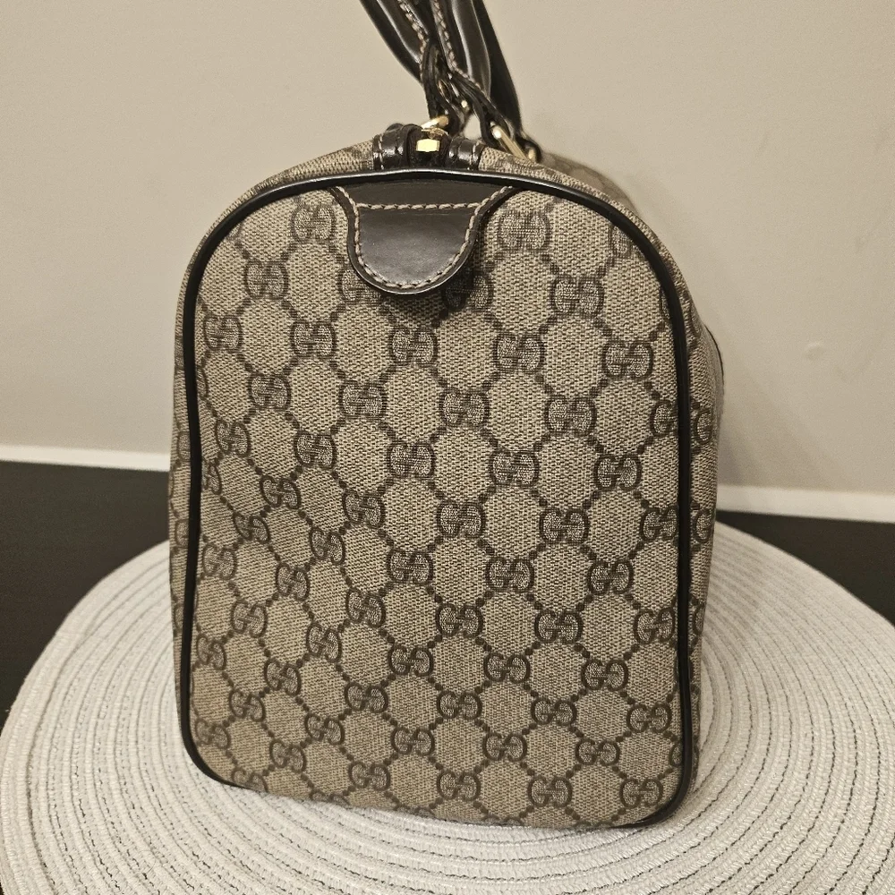 👜 Gucci GG Supreme Boston Satchel